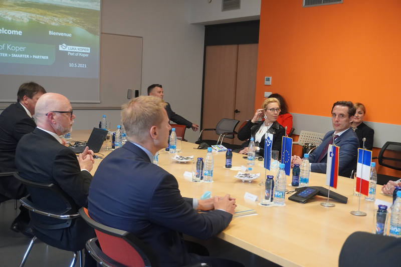 French minister and CMA CGM delegates visit the Port of Koper
