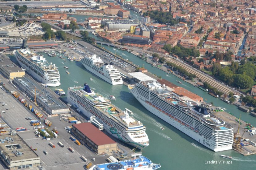 Venezia, ripartono le crociere, ma da Porto Marghera