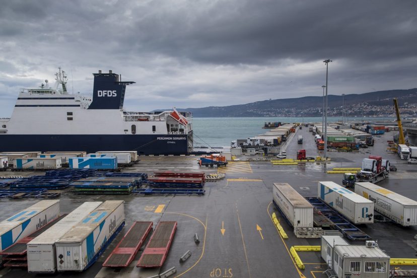 Porto di Trieste, la Formula 1 lascia lo scalo a causa dello sciopero