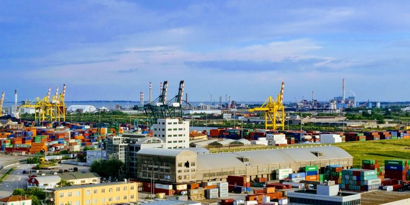 One billion euro, Intesa Sanpaolo gives credit to port operators in Veneto