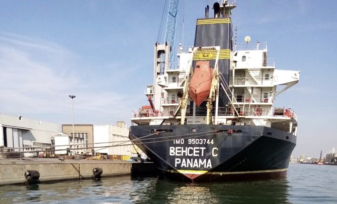 Venice, Coast Guard stops cargo ship Behcet C