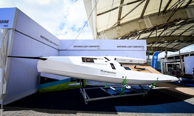 Ecoracer, fully recyclable green sportboat