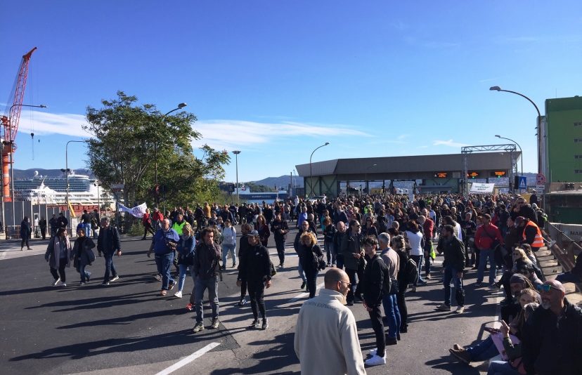 Porto di Trieste, niente blocchi ma operatività ridotta