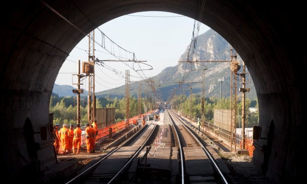 Ferrovie, riaperta la Pontebbana: respira il porto di Trieste