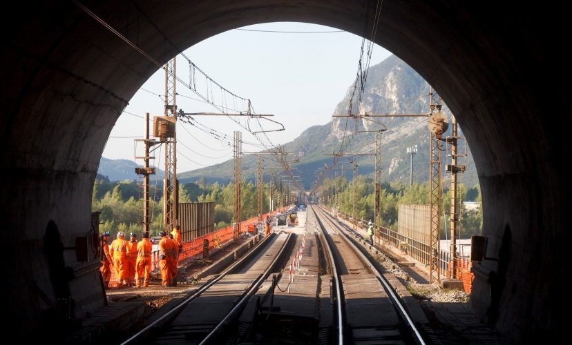 Ferrovie, chiude la Pontebbana: per un mese dal porto di Trieste treni via Brennero e Slovenia