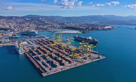 Trieste, accordo Intesa-Authority: un miliardo di nuovo credito per Pmi del territorio