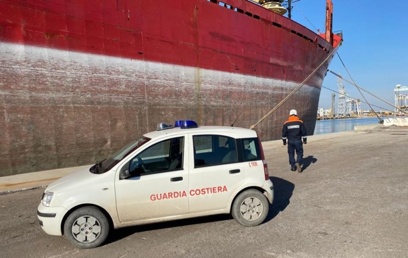 Porto di Monfalcone, portarinfuse in fermo amministrativo per carenze igieniche