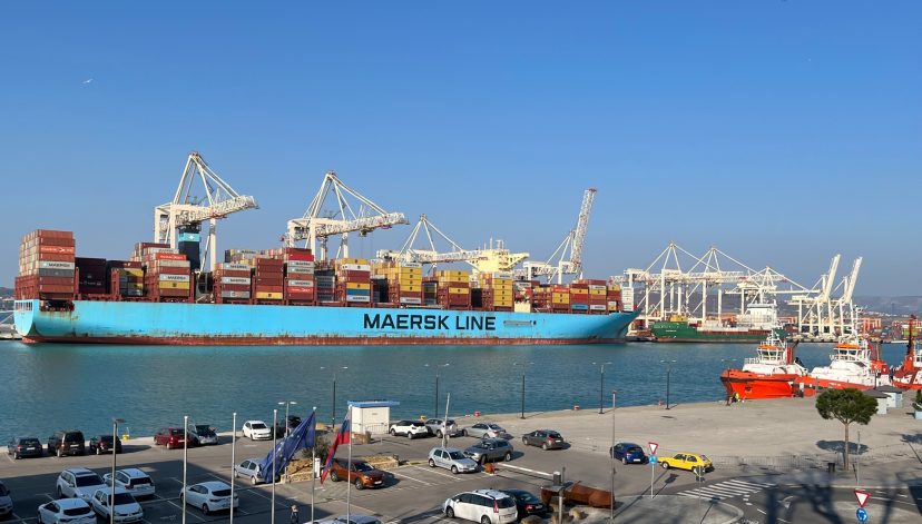 Crescono ancora i traffici: porto di Capodistria in affanno