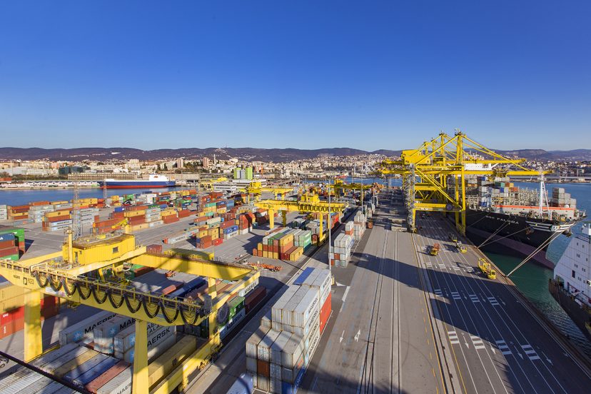 Porto di Trieste, record storico per i container. D’Agostino: «Pandemia non ci ha fermati»