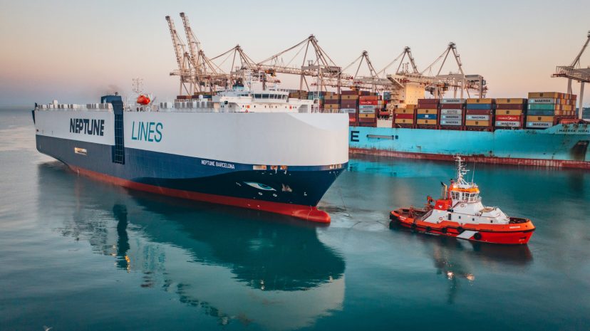 Neptune Barcelona, consegna e viaggio inaugurale<h2 class='anw-subtitle'>Costruita a Fiume, è ormeggiata a Capodistria la car carrier destinata al collegamento con il Far East</h2>