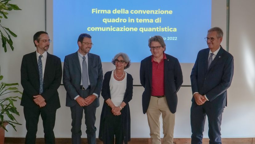 Trieste, comunicazione quantistica: accordo tra Authority e istituti scientifici<h2 class='anw-subtitle'>Firmata oggi una convenzione per rendere a prova di hacker gli scambi di dati nei settori dei trasporti e della logistica</h2>