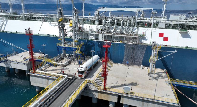 GNL per Nord Italia e Est Europa dal rigassificatore di Veglia<h2 class='anw-subtitle'>La scandinava Avenir LNG Limited e la croata Prvo Plinarsko Društvo siglano accordo distribuire il gas dall'impianto sull'isola del Quarnero</h2>