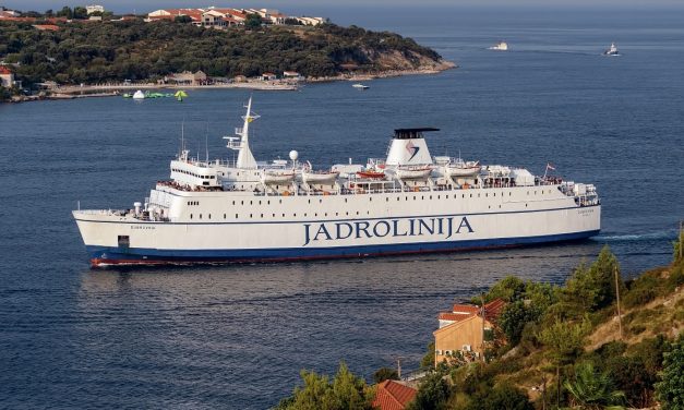 Jadrolinija avvia appalto per tre navi elettriche