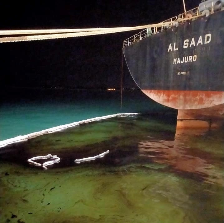 Porto di Monfalcone, sversamento di carburante inquina la spiaggia<h2 class='anw-subtitle'> Ordinanza del sindaco per vietare la balneazione dopo l'incidente di ieri sulla banchina di Portorosega</h2>