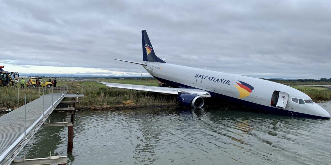 Aereo cargo esce di pista, chiuso scalo di Montpellier<h2 class='anw-subtitle'>Nessun ferito ma tragedia sfiorata nell'aeroporto del Sud della Francia dopo che ieri un Boeing 737 è finito in un laghetto ai limiti della pista</h2>