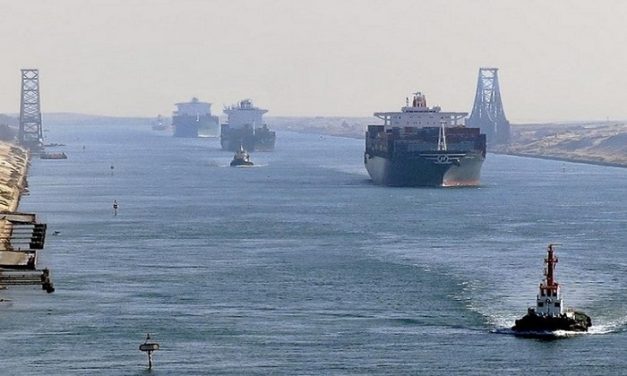 Canale di Suez, da gennaio tariffe su del 15%