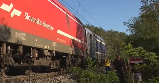 Capodistria-Divaccia, scontro tra locomotori: sfiorato disastro ambientale<h2 class='anw-subtitle'>Rallentamenti al traffico lungo la linea che serve il porto di Capodistria, chiusa nel week end a causa di un incidente</h2>