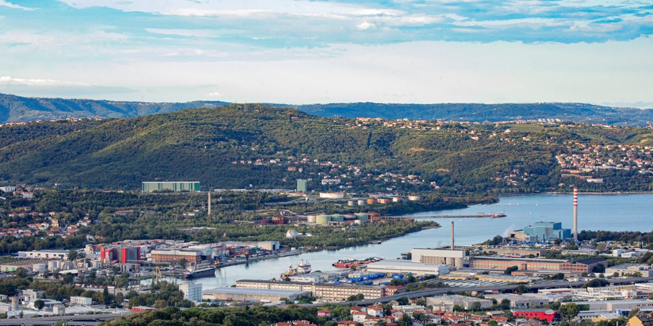 Trieste, Zona industriale e porto: modello unico di sviluppo<h2 class='anw-subtitle'>Il Consorzio che gestisce le aree di insediamento delle imprese ha approvato il nuovo Piano per il prossimo triennio</h2>