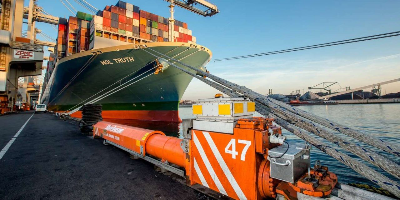 Guerra in Ucraina, al porto di Rotterdam calano i container<h2 class='anw-subtitle'>Il più grande scalo europeo fa i conti con il conflitto, anche se le tonnellate totali restano invariate</h2>