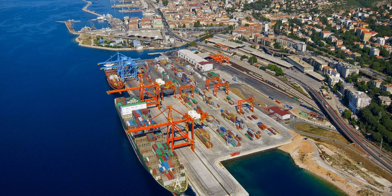 Porto di Fiume 9 mesi di traffico record (container +27%)<h2 class='anw-subtitle'>In crescita anche i ricavi (+44%) per il porto croato, che da gennaio a settembre ha movimentato 4,9 milioni di tonnellate</h2>