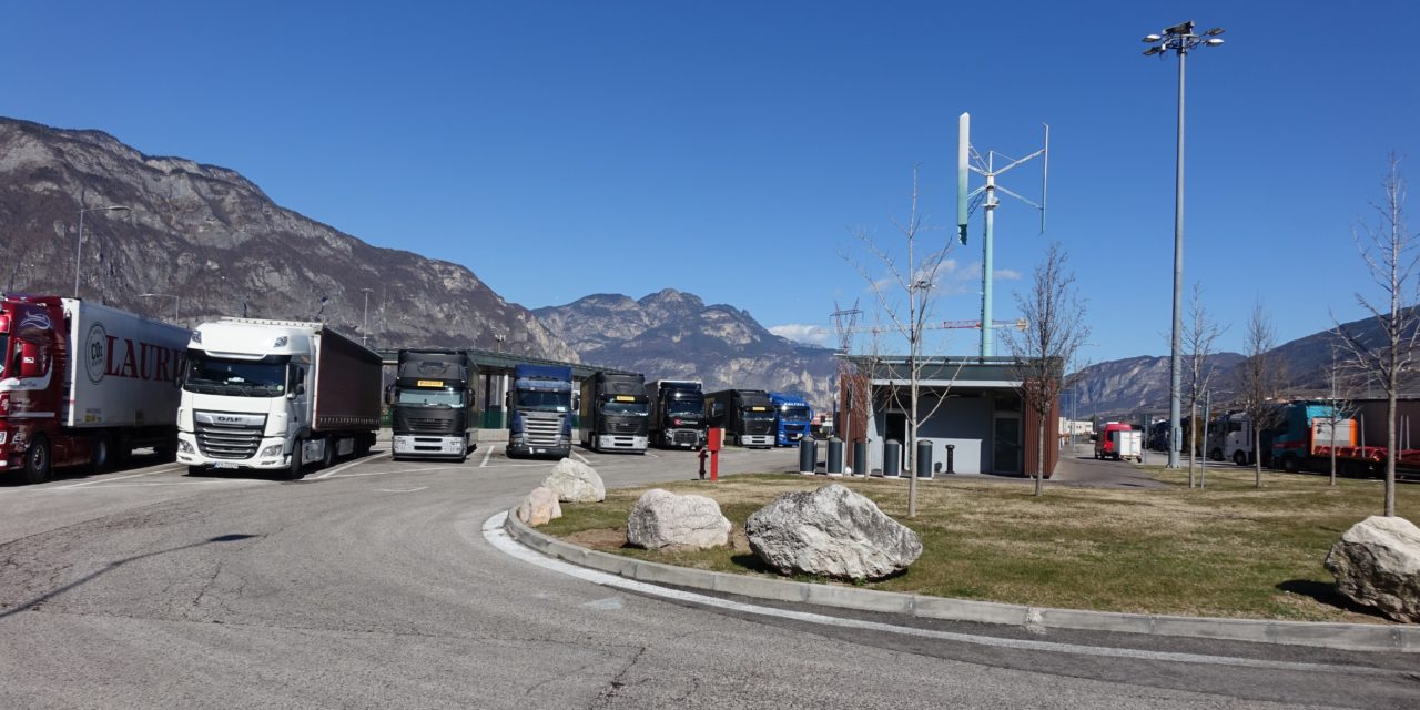 Autotrasporto chiede procedura Ue contro Austria<h2 class='anw-subtitle'> Ministro Salvini porta questione Brennero al Consiglio Trasporti in corso a Bruxelles</h2>