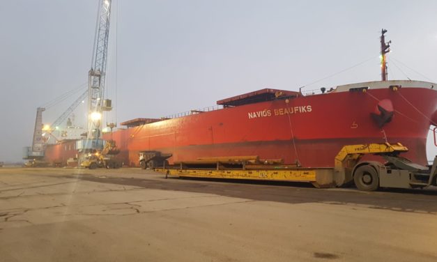 Monfalcone, un altro record in banchina<h2 class='anw-subtitle'>Ormeggiata da stamattina la Navios Beaufiks, portarinfuse da quasi 290 metri: la più grande mai attraccata al porto</h2>