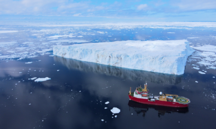 La rompighiaccio Laura Bassi in rotta verso la Nuova Zelanda<h2 class='anw-subtitle'>Dopo gli ultimi lavori a bordo, la nave dell’OGS lascia Napoli per raggiungere l’Antartide</h2>