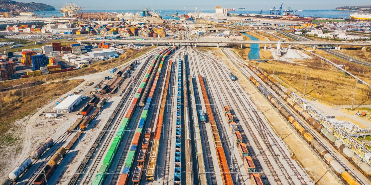 Porto di Capodistria, frana blocca collegamenti ferroviari<h2 class='anw-subtitle'>La situazione sta tornando alla normalità dopo una settimana di passione: treni in ritardo e servizi cancellati</h2>