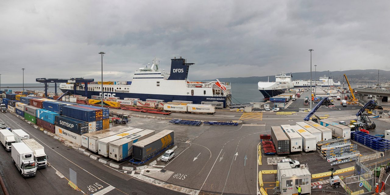 DFDS fa il record di ricavi (+47%): buono l’outlook 2023<h2 class='anw-subtitle'>La società danese che a Trieste controlla Samer seaports & terminals, ha intenzione di acquistare Ekol Logistics</h2>