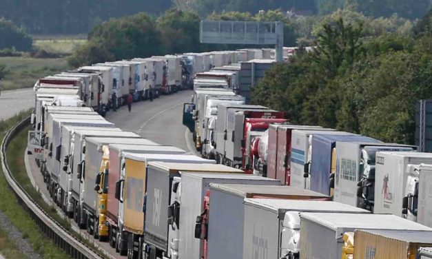 Camion al Brennero: “Divieti austriaci violano la libertà di circolazione”