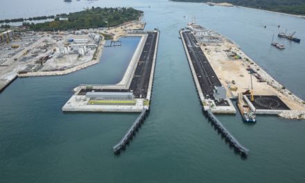 Porto di Venezia, Mose: ok primo test alla conca di Malamocco<h2 class='anw-subtitle'>Il passaggio consentirà alle navi di arrivare a Marghera anche quando il sistema è in funzione</h2>