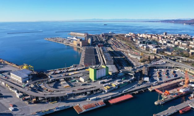 Trieste, porto e sistema logistico pronti a garantire 25.000 treni l’anno