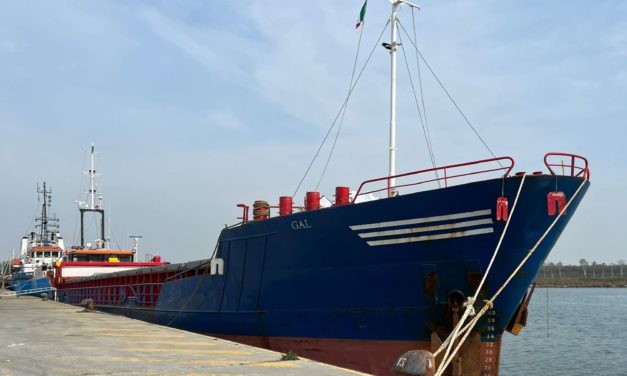Guardia costiera ferma nave a Porto Nogaro