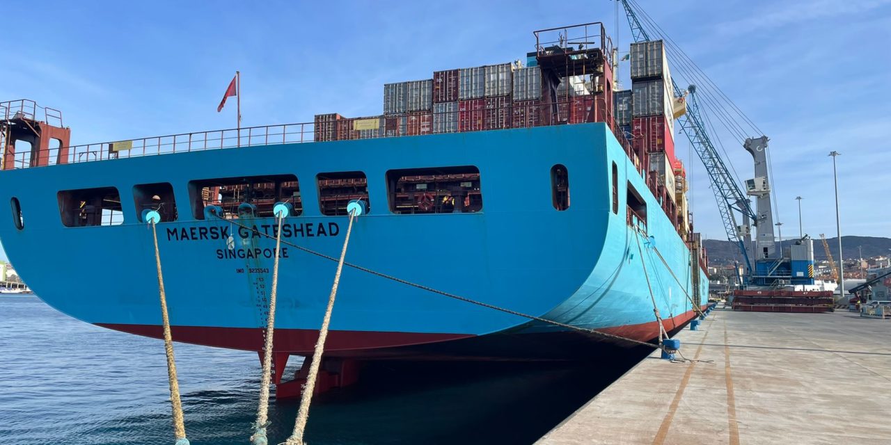 Porto di Trieste, nave da record oggi alla Piattaforma logistica<h2 class='anw-subtitle'>Una portacontainer Maersk operata da HHLA Plt Italy ha “saltato” Capodistria e il Molo VII a causa della congestione</h2>