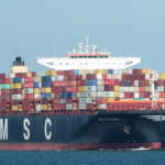 Nave MSC incagliata e subito liberata nel Canale di Suez