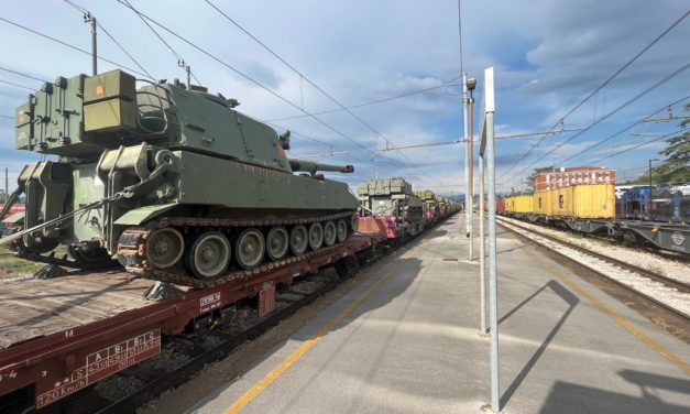 Armi per l’Ucraina: da Opicina (Trieste) i semoventi diretti a Est