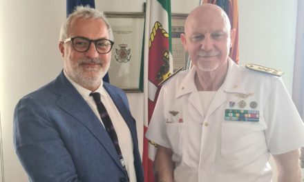 L’ammiraglio Pellizzari da Venezia a Genova<h2 class='anw-subtitle'>Il presidente dell'Authority ha salutato il Direttore marittimo del Veneto e Comandante della Capitaneria di porto</h2>