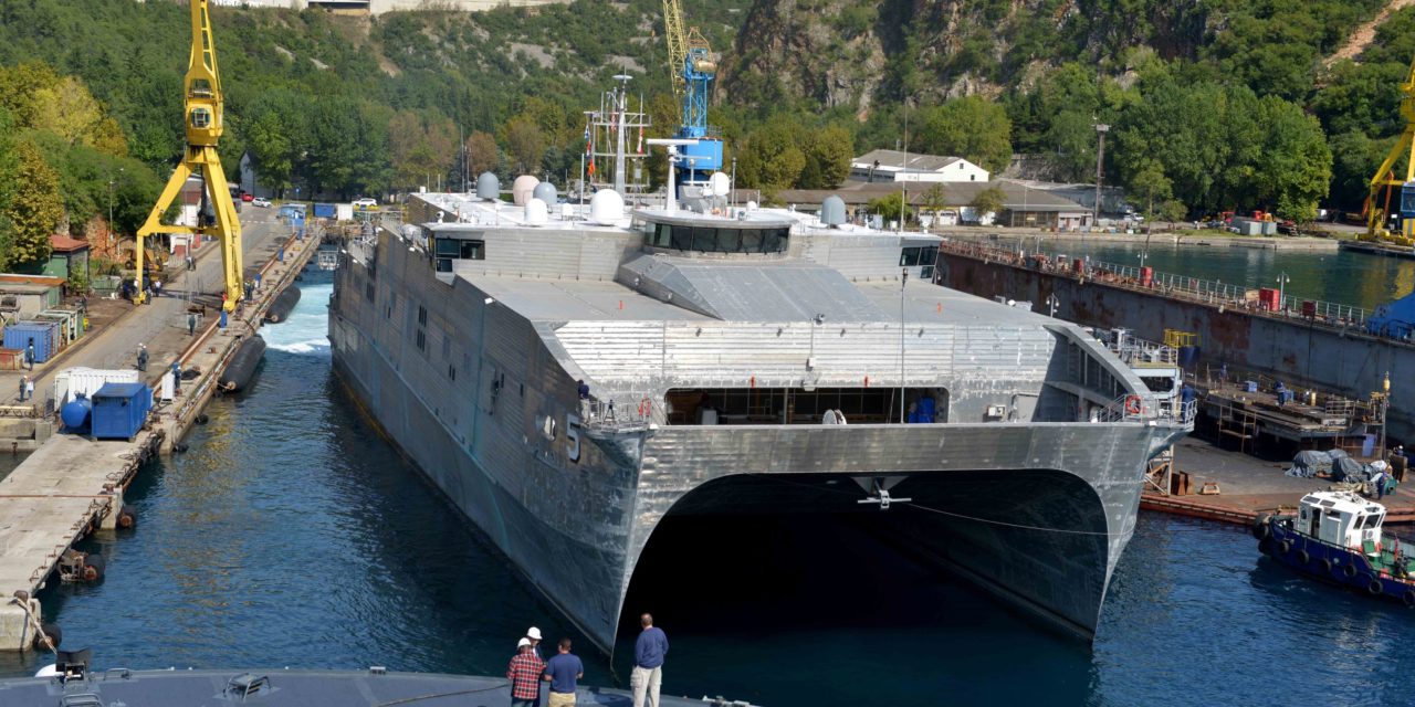 Fiume, catamarano US Navy lascia Viktor Lenac<h2 class='anw-subtitle'>La USNS Trenton era già stata nel cantiere navale negli anni scorsi</h2>