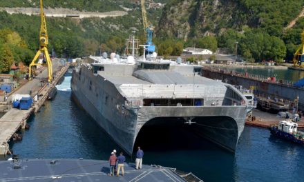 Fiume, catamarano US Navy lascia Viktor Lenac<h2 class='anw-subtitle'>La USNS Trenton era già stata nel cantiere navale negli anni scorsi</h2>