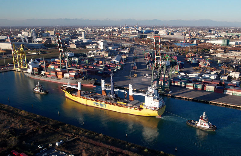 Sospeso lo sciopero al porto di Venezia<h2 class='anw-subtitle'>Raggiunta un'intesa sul bando per l'autorizzazione al lavoro temporaneo (ex articolo 17 della “legge sui porti)</h2>