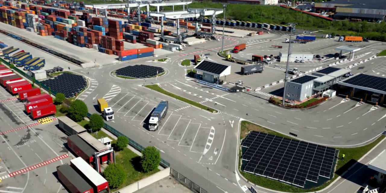 Interporto Padova festeggia 50 anni con nuovo impianto fotovoltaico<h2 class='anw-subtitle'>A disposizione della struttura logistica anche un sistema di accumulo per alimentare le gru del terminal intermodale</h2>