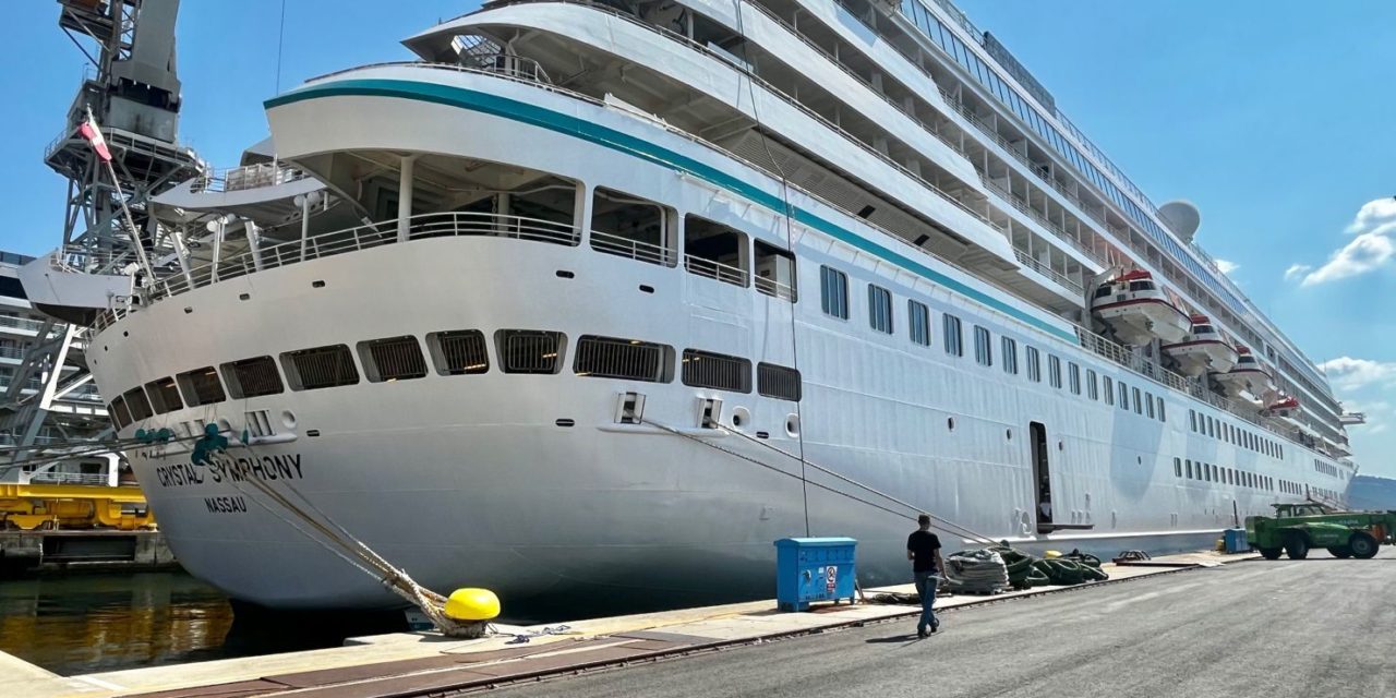 Fincantieri consegna anche la seconda Crystal<h2 class='anw-subtitle'>È già in navigazione in Adriatico dopo il refitting la Symphony, uscita ieri dallo stabilimento di Trieste</h2>