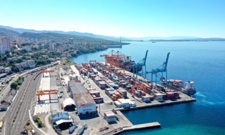 Porto di Fiume, container in crescita nei primi nove mesi del 2024<h2 class='anw-subtitle'>Sostanzialmente invariate le tonnellate di merce movimentate dallo scalo croato tra gennaio e settembre</h2>