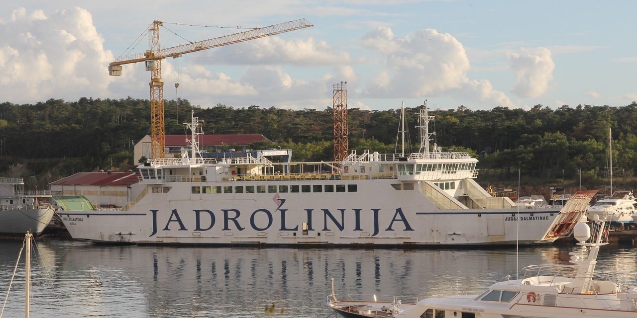 Jadrolinija chiede in prestito 280 milioni per 10 nuovi traghetti<h2 class='anw-subtitle'>Accordo con World Bank e IFC per rinnovare la flotta con navi a biodiesel, metanolo verde ed elettrico</h2>