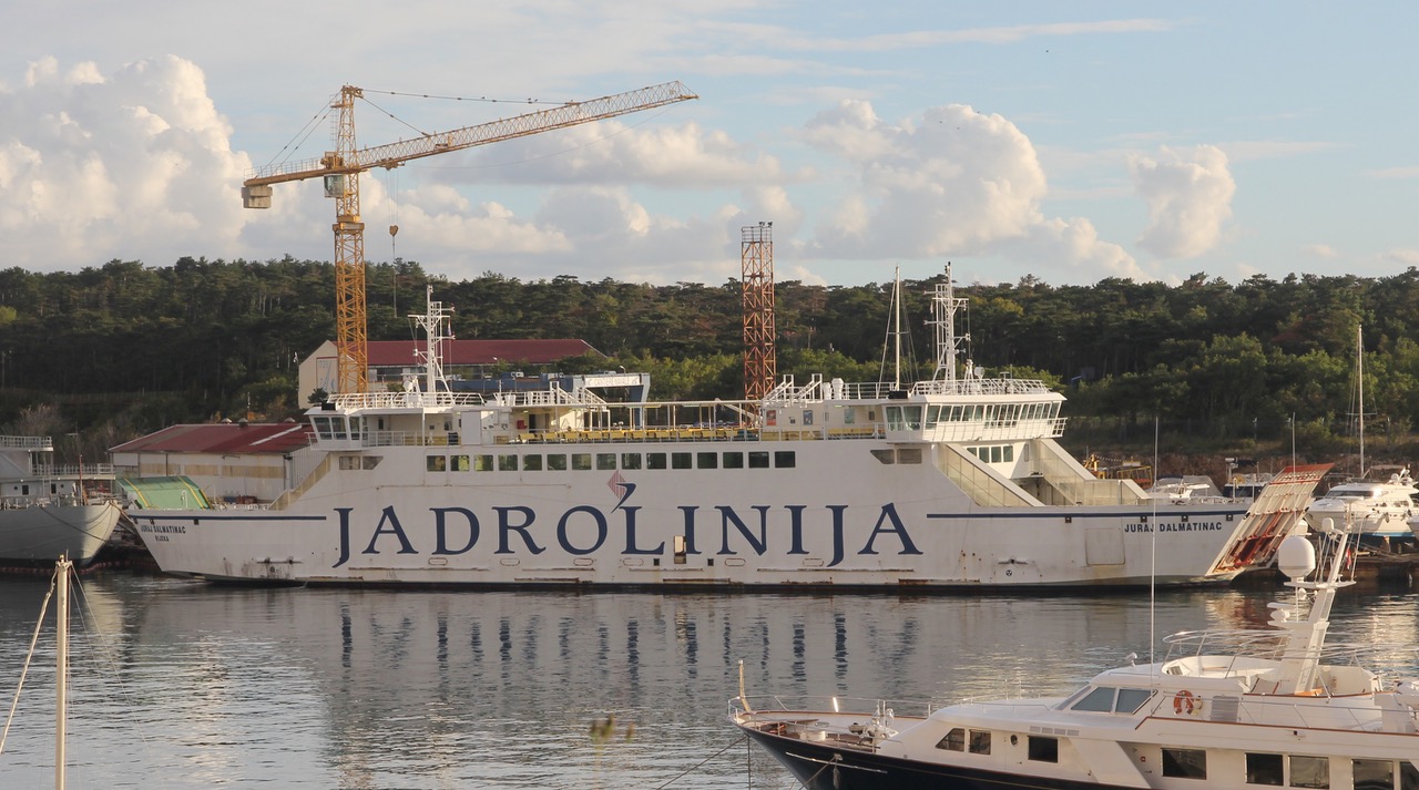 Il traghetto Juraj Dalmatina in manutenzione al cantiere Dalmont.