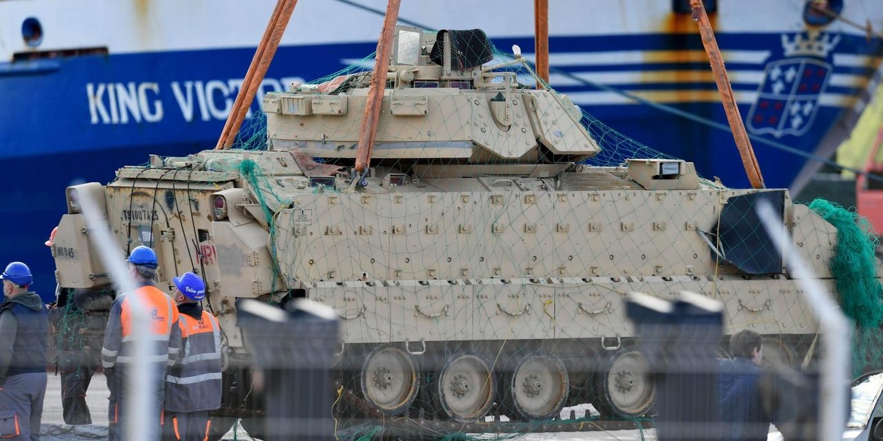 Al porto di Fiume i veicoli militari dagli USA<h2 class='anw-subtitle'>Saranno sottoposti ad un completo refitting e destinati a rafforzare la sicurezza NATO</h2>