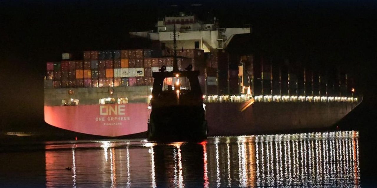 Canale di Suez ancora a rischio: avaria a una portacontainer<h2 class='anw-subtitle'>Trainata da quattro rimorchiatori la ONE Orpheus che aveva rotto il timone</h2>
