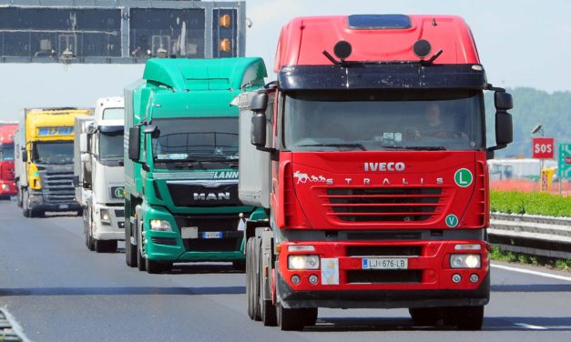 Contratto logistica, sindacati firmano accordo