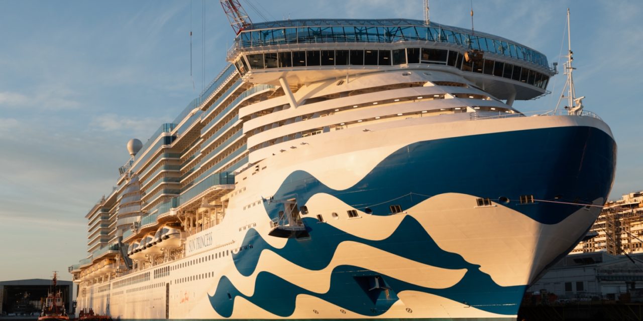 Fincantieri consegna la nave dei record<h2 class='anw-subtitle'>La “Sun Princess” di Carnival resterà però a Monfalcone per risolvere alcuni problemi tecnici</h2>