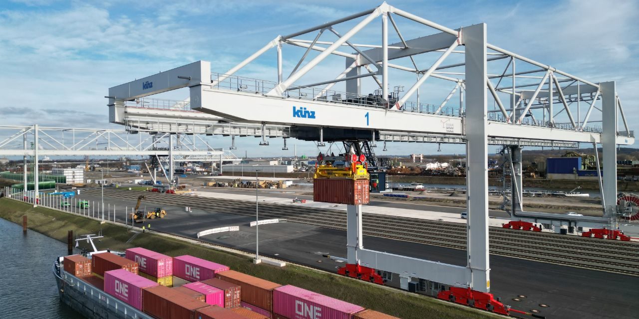 Movimentati i primi container al nuovo terminal di Duisburg<h2 class='anw-subtitle'>Prove di collaudo sull'area destinata a diventare il più grande gateway dell'hinterland europeo</h2>